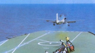 INS_Vikrant_(R11)_launches_an_Alize_aircraft_during_Indo-Pakistani_War_of_1971