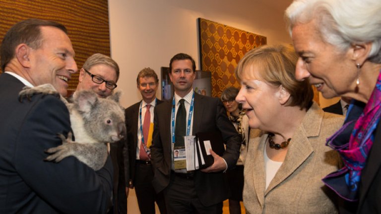 Тони Абът, Кристин Лагард и Ангела Меркел