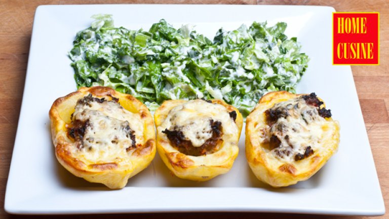 Пълнени картофи с телешко и зеленчуци