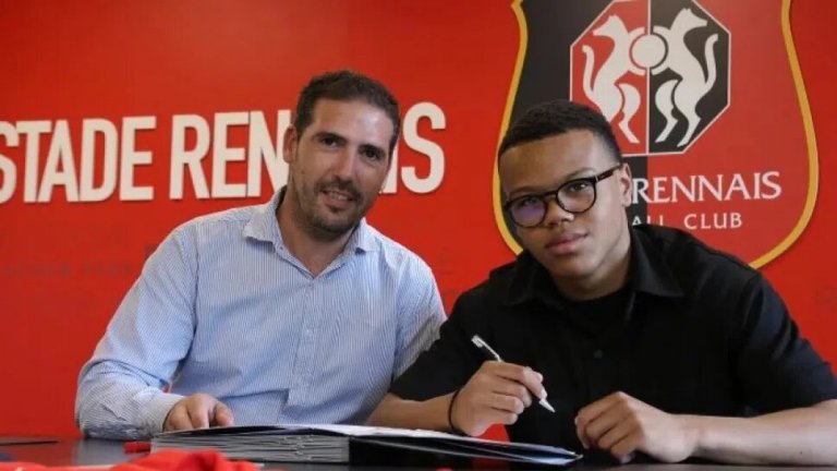 16-годишен левскар подписа с отбор от френската Лига 1