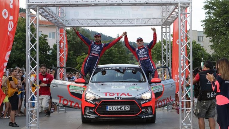 Екипажът Григор Григоров/Даниел Миленков спечели трети кръг на едномарковия шампионат Hyundai Racing Trophy на рали „Твърдица-Елена“