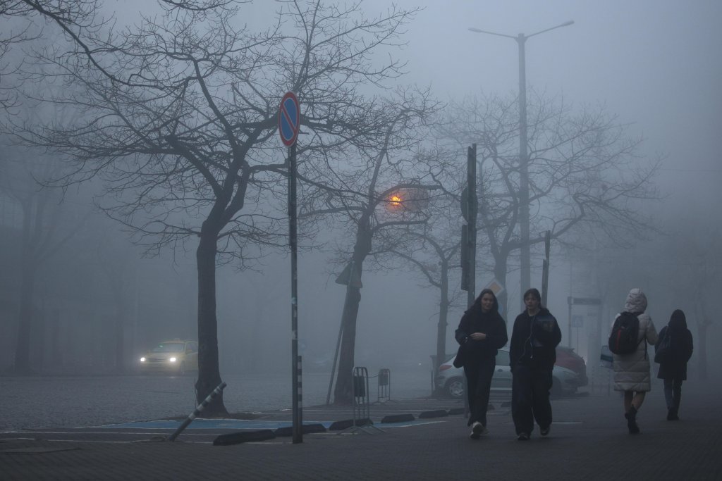 Шест града у нас са с опасно мръсен въздух днес (снимки)