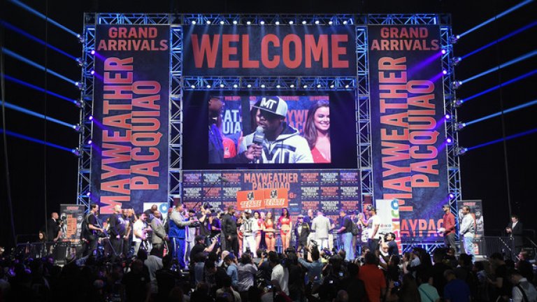 Голямото откриване донякъде бе помрачено от отсъствието на Мани Пакиао, който предпочете да остане в своя хотел.