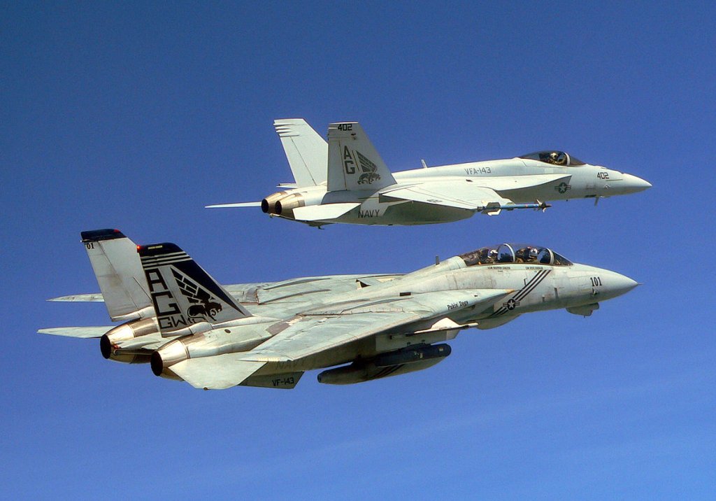 1200px-VF-143_F-14_F-18_2005
