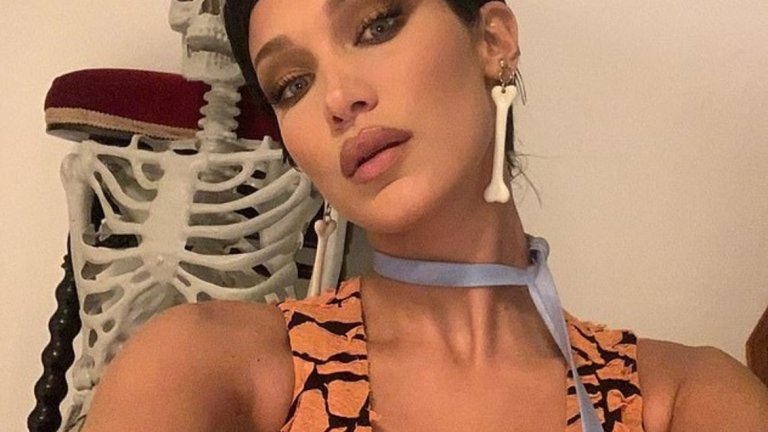 Бела Хадид 
Тази година моделът Бела Хадид избра да бъде секси женска версия на Фред Флинстоун. Костюмът й се състои от доста късо и изрязано горнище и също толкова къса пола, допълнени с аксесоари от кокалчета.