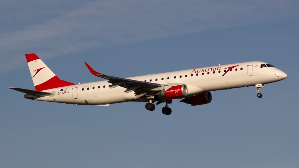 OE-LWG_Embraer_195_Austrian_CPH