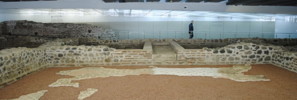 Части от уникалната мозайка