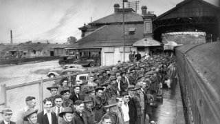 trainee-soldiers-at-roma-street-station-brisbane-waiting-to-embark-on-a-train-to-caloundra-camp-during-world-war-ii-1940-slq