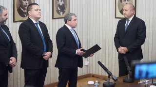 Президентът Румен Радев трябва да назначи ново служебно правителство