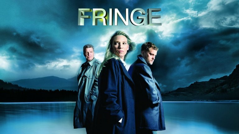 Fringe
Откачената наука в нейните най-крайни форми. Това ще откриете в сериала Fringe ("Експериментът"). Продукцията на Bad Robot (Джей Джей Ейбрамс) и Warner Bros. определено успя да спечели своите фенове по света и има защо. Дори самото заглавие привлича - неортодоксална, екзотична и авангардна наука (и прилежащите към нея тайни експерименти и открития), която се отклонява от всичко признато и прието. А на тримата главни герои - специален агент от ФБР Оливия Дънам, учен Уолтър Бишъп и неговия син Питър Бишъп - се пада да разследват именно тези крайни проявления на науката. Въпреки че в повечето епизоди (поне в началото) се разследват различни случаи, основната сюжетна линия е достатъчно силна, че да държи зрителите под напрежение.