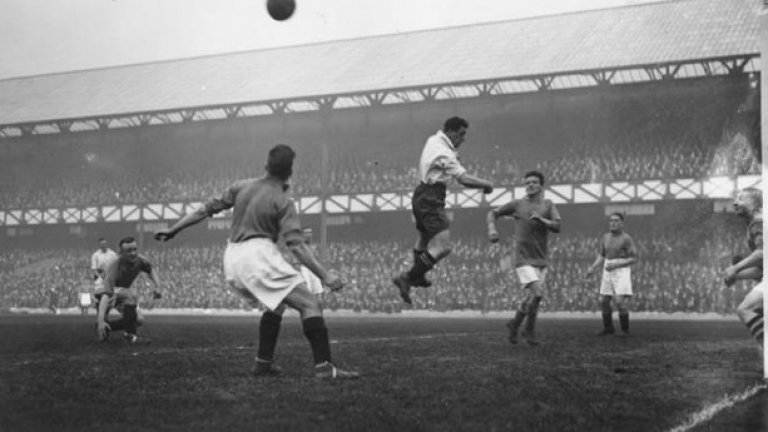 8. Евертън
"Карамелите" поставят личния си рекорд на "Гудисън" в дерби с Ливърпул на 18 септември 1948 г., когато присъстват 78 299.