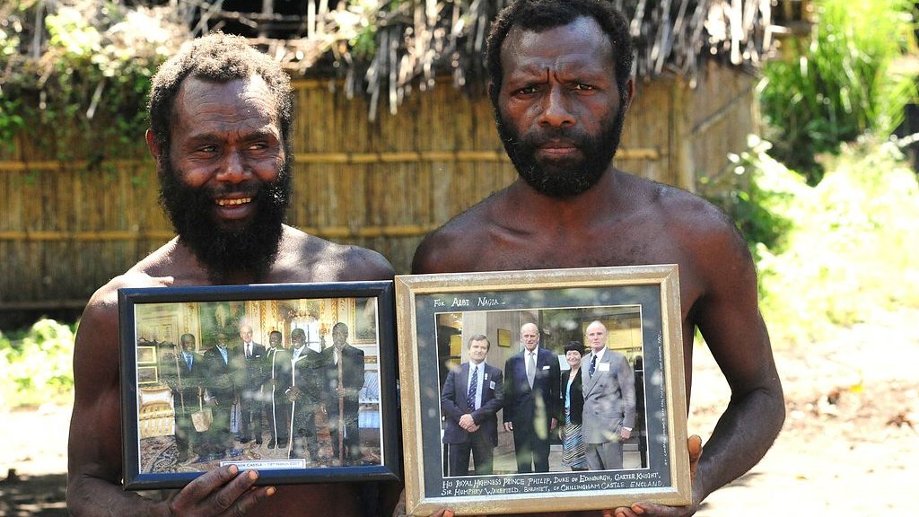Yaohnanen_Tribesmen_Show_Pictures_of_2007_Visit_with_Prince_Philip
