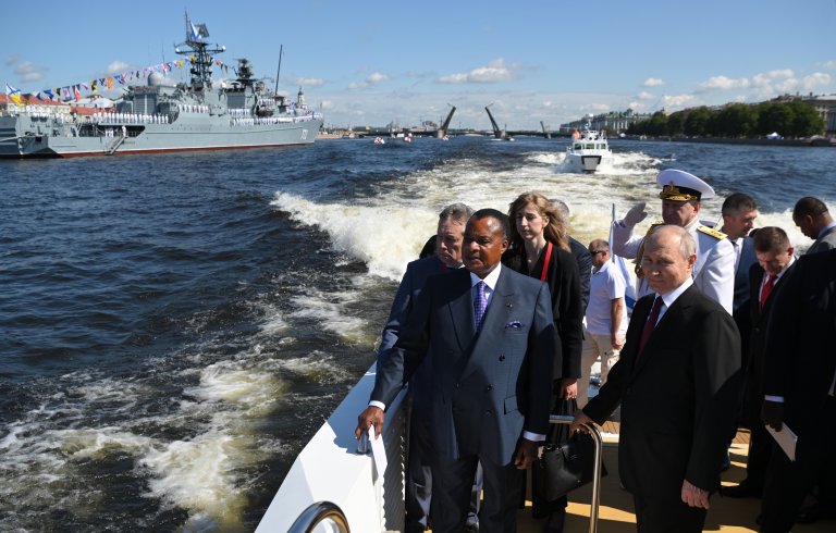 Путин покани някои от африканските си гости на традиционния парад по случай Деня на военноморските сили