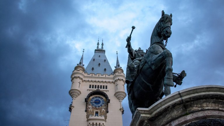 Яш доскоро беше най-западналият голям град на Румъния. Вече не.