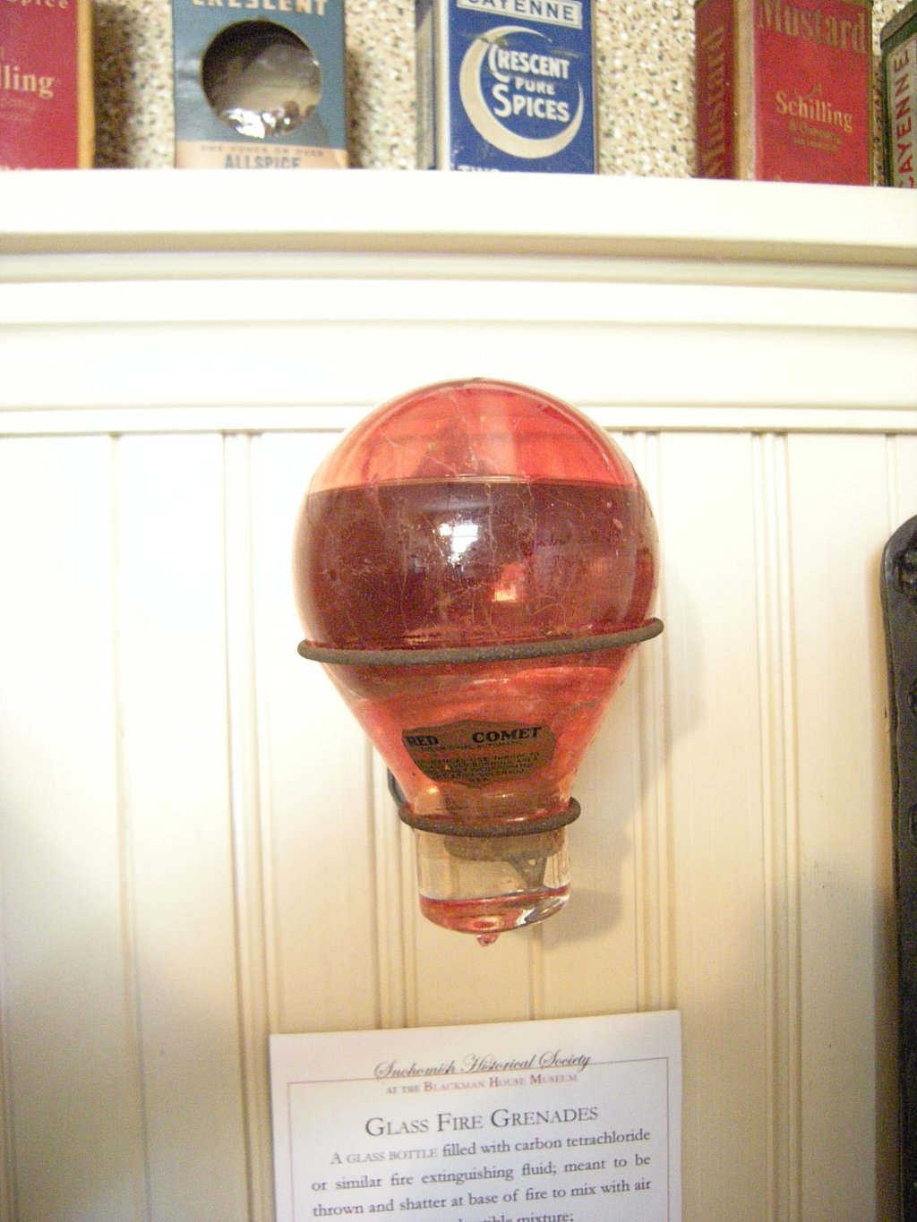 Snohomish_-_Blackman_House_Museum_-_Comet_fire_extinguisher_02