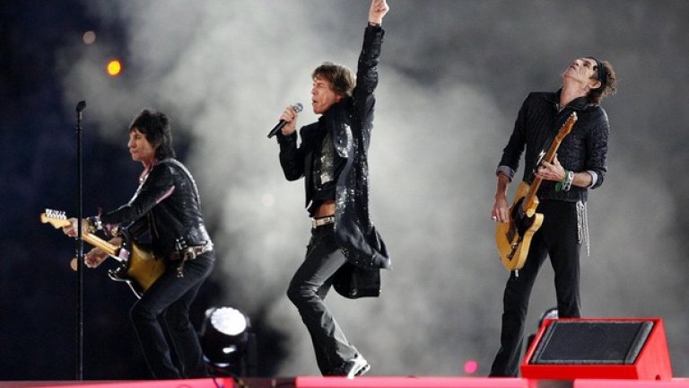 7. 2006 г., Джагър открадва шоуто
Легендарният вокалист и неговите верни съратници от Rolling Stones удивиха с невероятното си изпълнение на "Start Me Up", а Америка направо полуда по финала - "Satisfaction" със съпровод на 92 000 гласа от публиката.