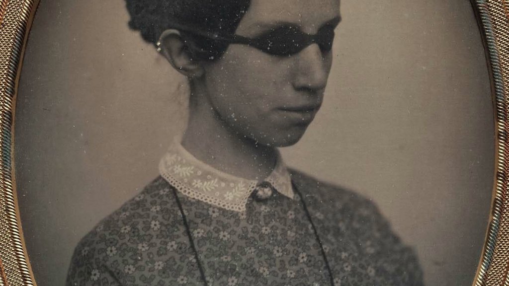 Laura_Bridgman_by_Southworth_&_Hawes,_c1855