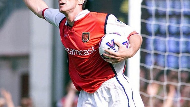 Давор Шукер
Беше взет година след знаменитото за Хърватия световно първенство през 1998 г., на което Шукер стана голмайстор. Не успя да се наложи в Арсенал, след като вече бе прехвърлил 30-те.