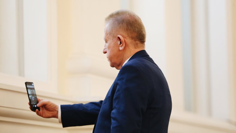Време е за парламентарно селфи.
