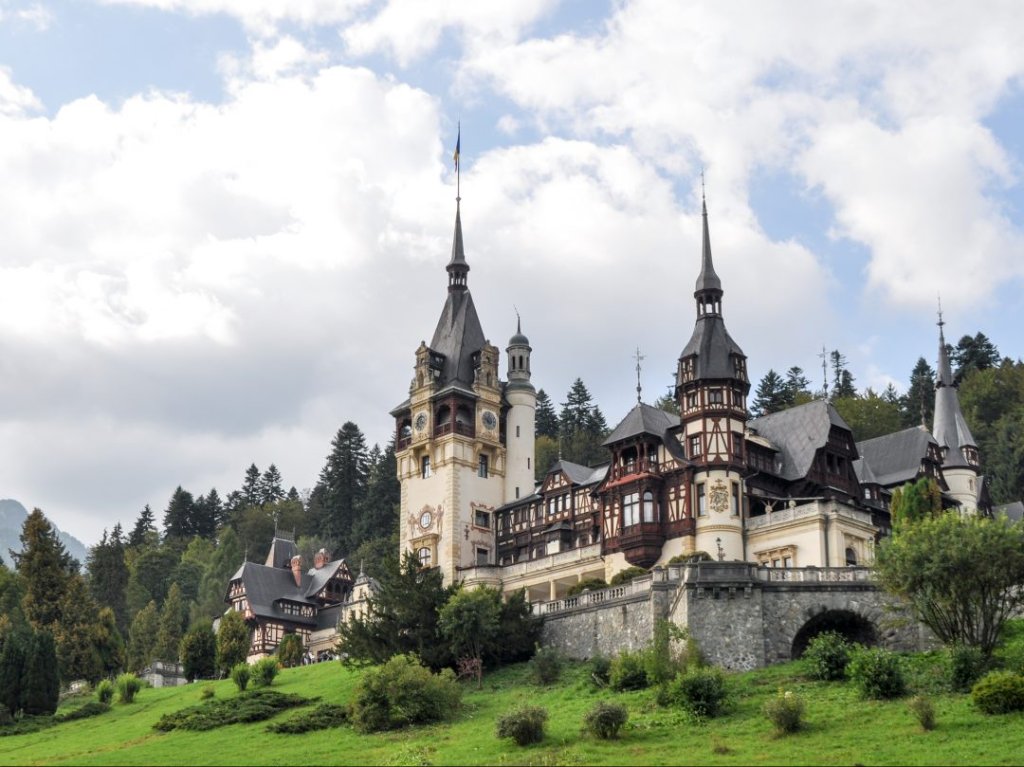 PelesCastle-11-e1476847341607-1080x809