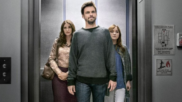 Без ангажименти / Casual  
В продължение на четири сезона комедията Casual показваше какво се случва, когато пораснали брат и сестра се принудят да заживеят отново заедно. 2018 г. ще сложи край на историята, а началото на последния сезон е планирано за 31 юли.