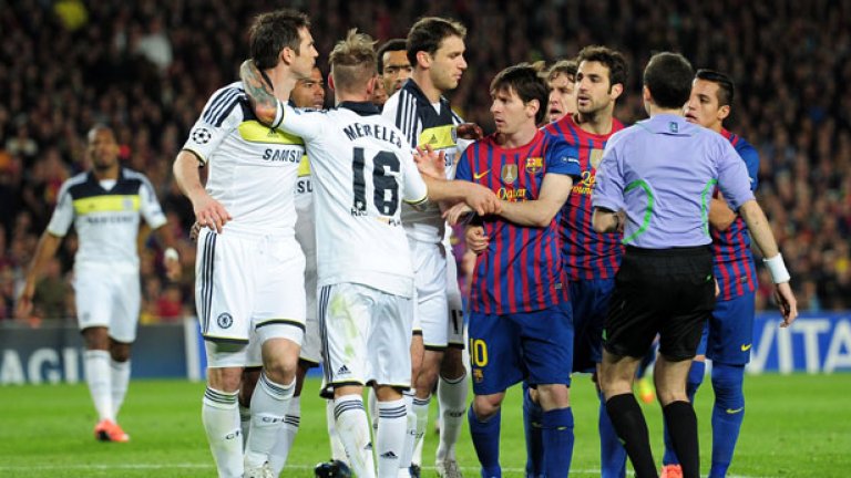 Футболът не може да се състои само от владеене на топката и натиск по целия фронт на атаката. Понякога се печели
с меч и щит, друг път - с тризъбец и рибарска мрежа!