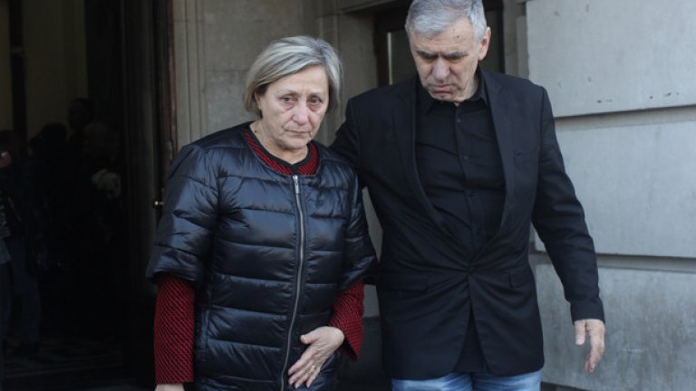 Пред ковчега се поклониха двукратният олимпийски шампион Нораир Нурикян и куп големи имена от близкото минало като Неделчо Колев, Янко Русев, Борислав Гидиков, Величко Чолаков, Асен Златев, Нено Терзийски, Румен Александров, Иван Чакъров и десетки други.