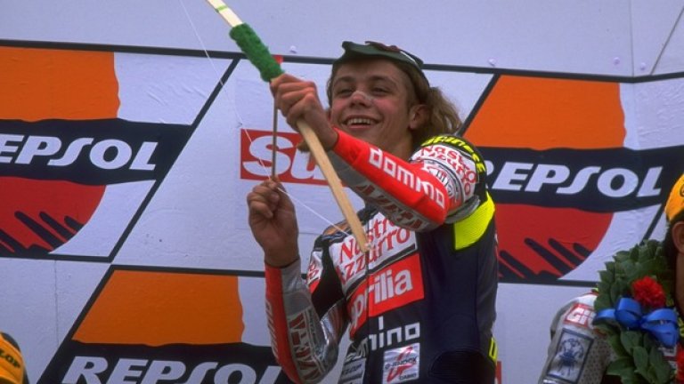 1997 г. - Роси печели първата си титла на пистата, в клас 125 кубика.