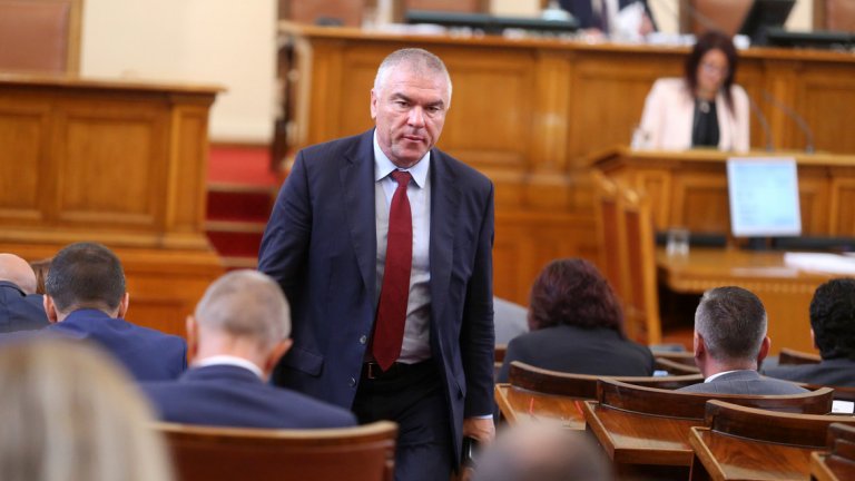 "Воля" направи крачка назад часове след като реши да напусне Народното събрание