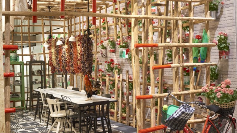 Част от временната експозиция