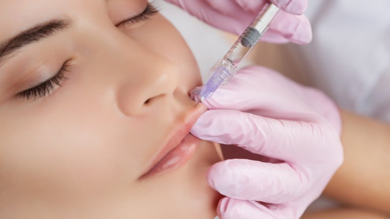 В Англия това е забранено под 18-годишна възраст.