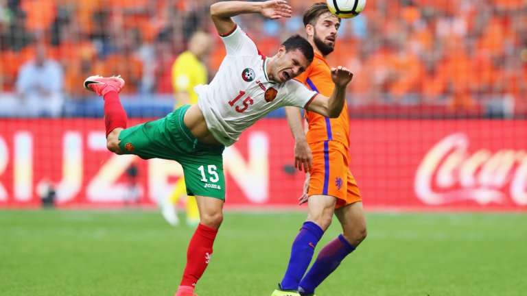 Дейви Прьопер отбеляза два гола в нашата врата, а българската защита беше неподготвена за играта му
