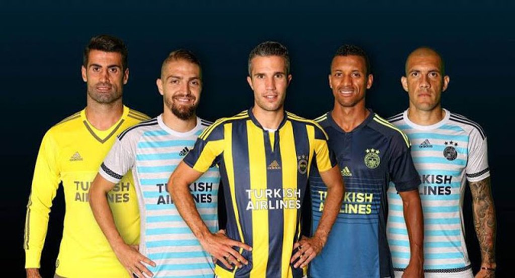 Fenerbahce -Turkish Airlines -Van-Persie01