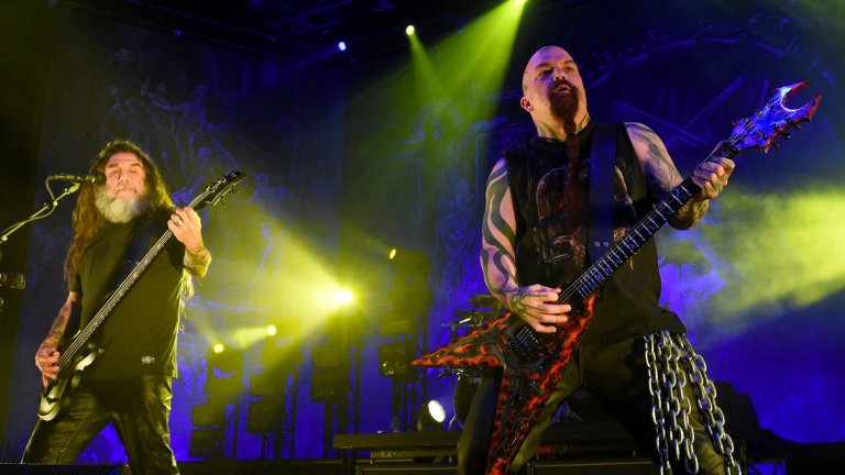 Slayer - Raining Blood
Един от най-култовите и иконични китарни рифове в тежката музика. Кери Кинг просто е велик.