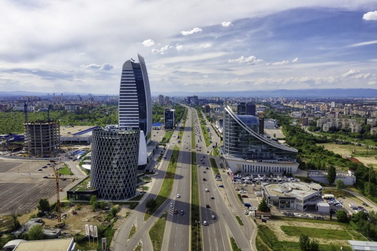 Достъпността на жилищата в София е съизмерима с тази в някои от най-големите градове по света като Мелбърн и Лос Анджелис, отбелязва докладът на УниКредит Булбанк.