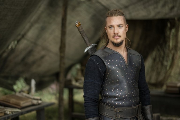 Сериалът разказва историята на Утред, син на Утред - саксонски войн, който от дете е отгледан от викинги, но съдбата го поставя в центъра на събитията, докато се бие за крал Алфред - обединителя на Англия