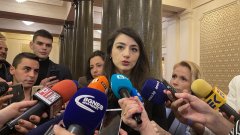 Бориславова обяви решението си да се оттегли като народен представител малко преди сформирането на 49-то Народно събрание