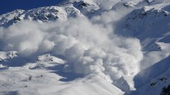 Лавина уби трима и рани двама скиори в Австрия