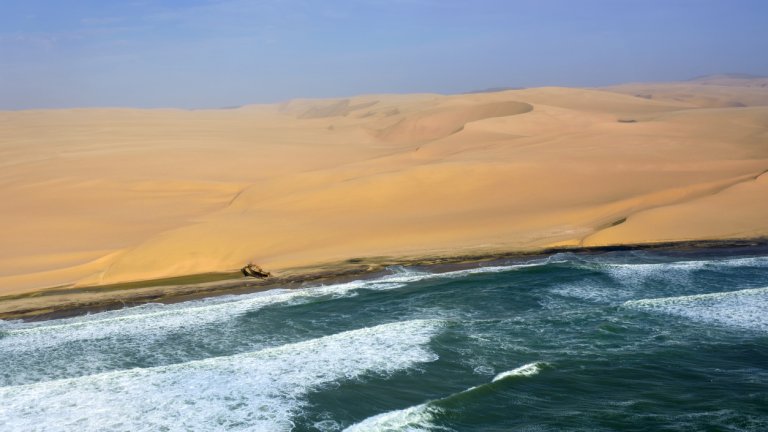 Брегът на скелетите - красиво, но сурово място.