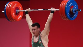 Съдийката, която ни отне медала, го е правила и преди!