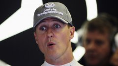 Михаел Шумахер отхвърли твърденията, че е блокирал Люис Хамилтън в Испания