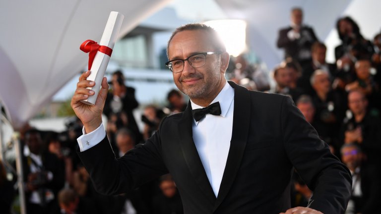 Руският режисьор Андрей Звягинцев получи наградата на журито на кинофестивала в Кан за филма "Без любов".

