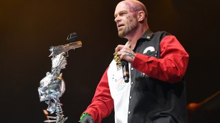Айвън Мууди от Five Finger Death Punch обяви пенсионирането си от тежката музика
