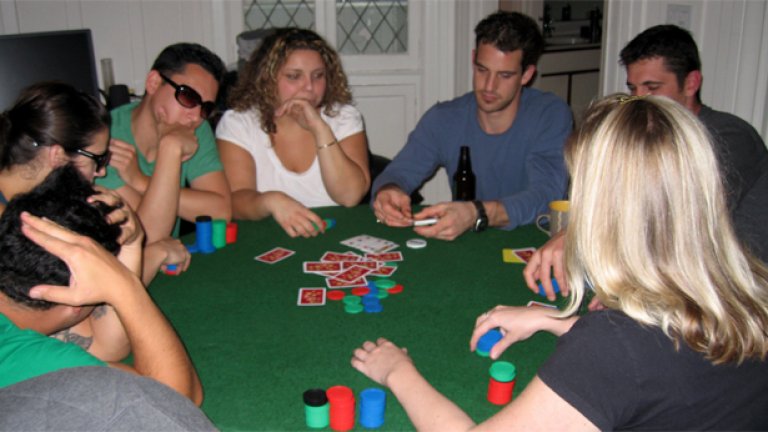 Сигурно всички сме играли "5 cards draw" като малки, наричайки го просто покер