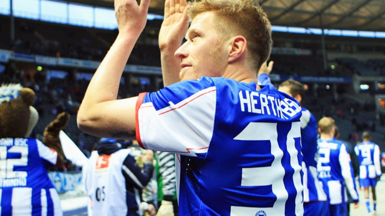 Въшката - съотборникът на Берба, който издаваше колеги, че са си "сменили пола"