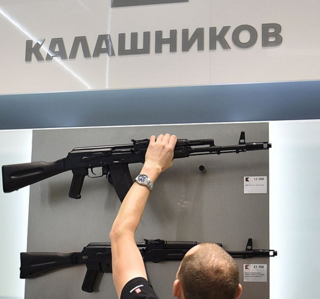 Привет на оръжията: "Калашников" стъпи на Шереметиево