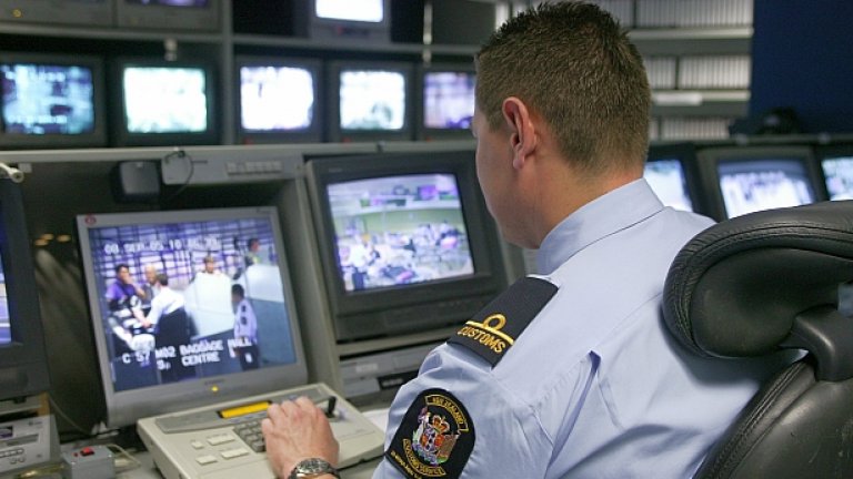 Работещите в митниците ще имат и правото да задържат нарушители на митническото законодателството