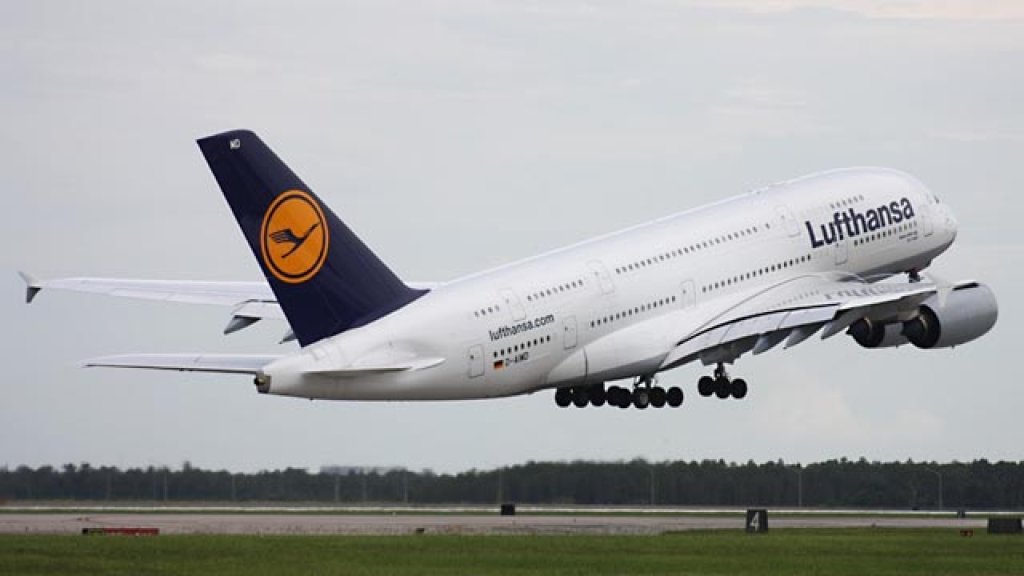 LufthansaA380_1_640