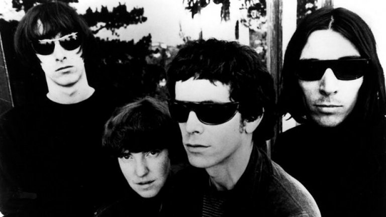Може би е нормално, че великата авангардна група Velvet Underground е била внимателно заобикаляна от мейнстрийм наградите "Грами". Удивителното е, че фронтменът на групата Лу Рийд е печелил само веднъж наградата през цялата си дълга артистична кариера - и то чак през 1999-та