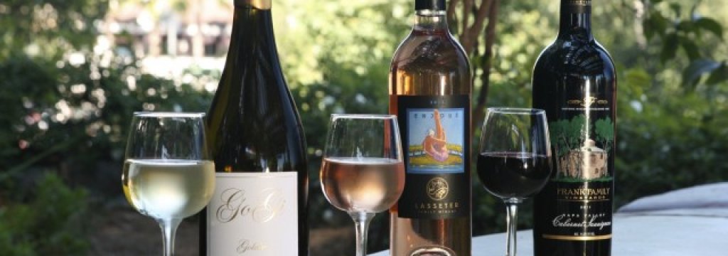 Wine-Flight-Alfresco-Tasting-Terrace-in-DCA